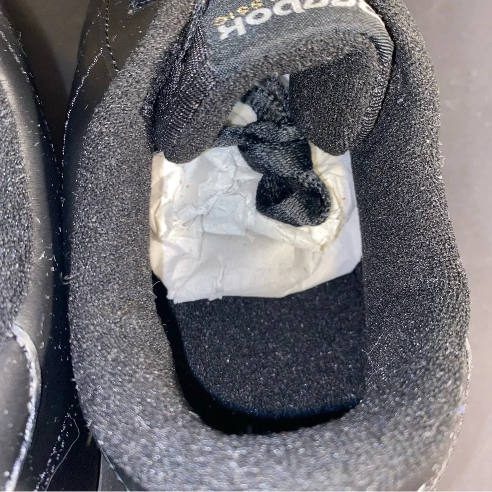 Reebok Women's Princess WIDE D Size 8.5 Shoes Black - 30892‎